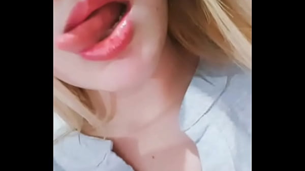 thumb my lips