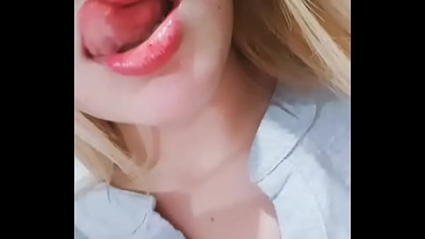 thumb my lips