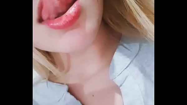 thumb my lips