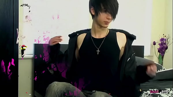 HomoEmo: Skinny Tommy May jerks off his big dic...