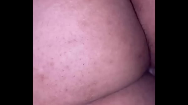 Namorada Gordinha mostrando o creampie