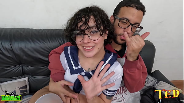 Download Video - Casal de novinhos se prepara para sua primeira vez - Ariane Kimiko - Sr Kimiko