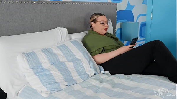 Cum Hungry Babe Nikki North Flashes Her Pierced Tits To Her Roommate's BF Spikey Dee - TRANS ANGELS