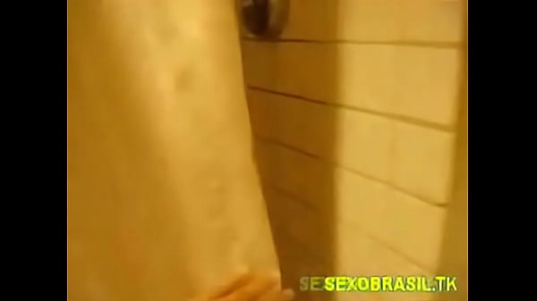 2 teens girls sexy shower voyeur