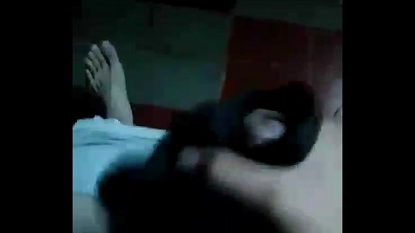 Masturbandome y sacando la leche en los calzones de mi prima