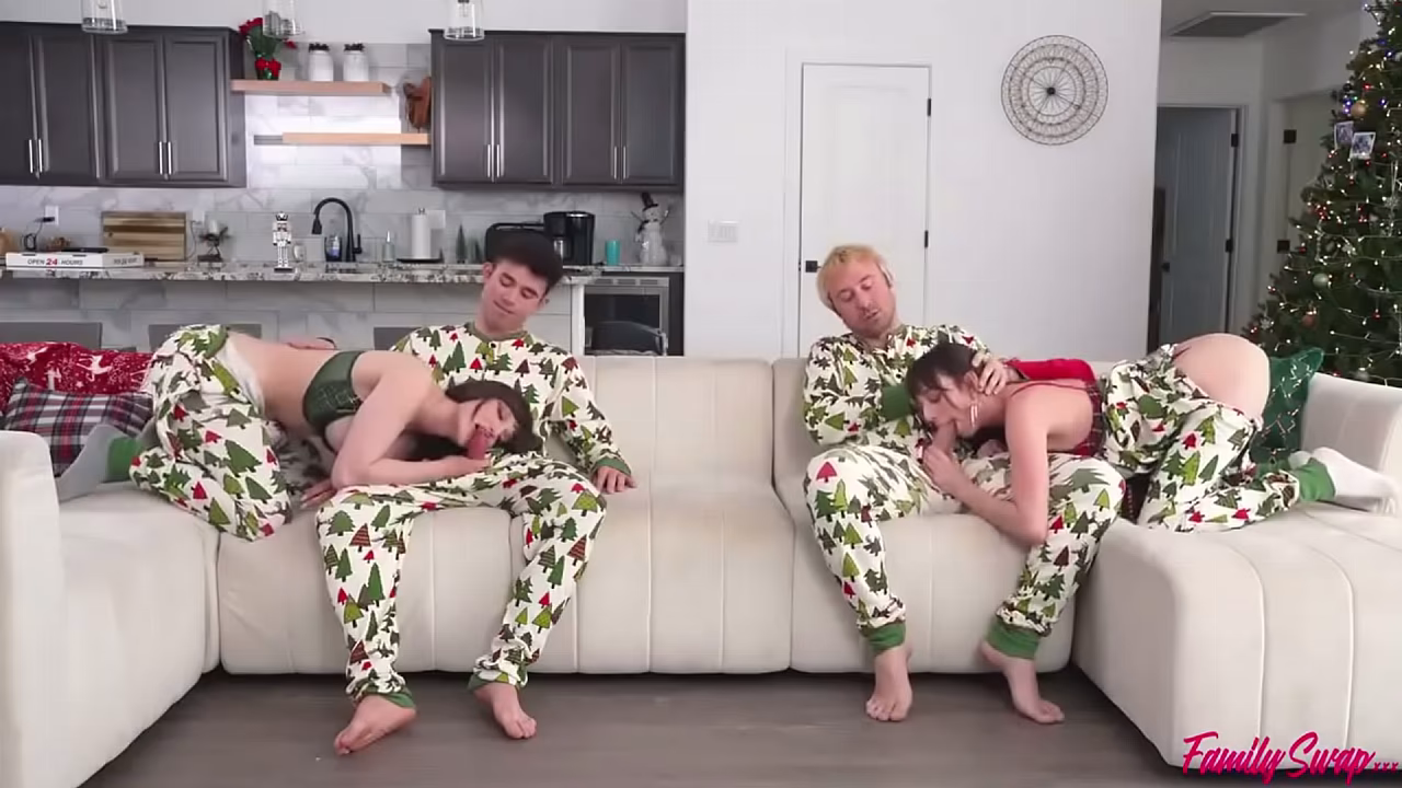 Lexi Luna, Lana Smalls in &quot_Were Too Horny For A Christmas Card Picture