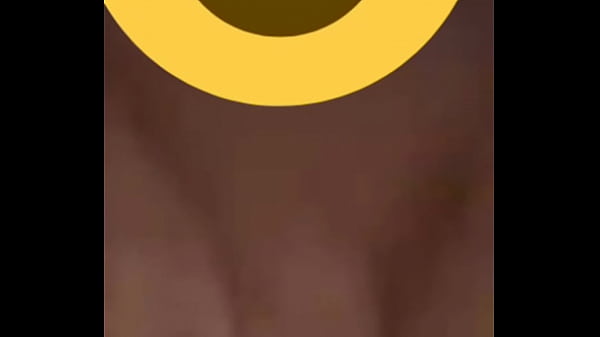 Mi tía me muestra su culote cuando la llamo