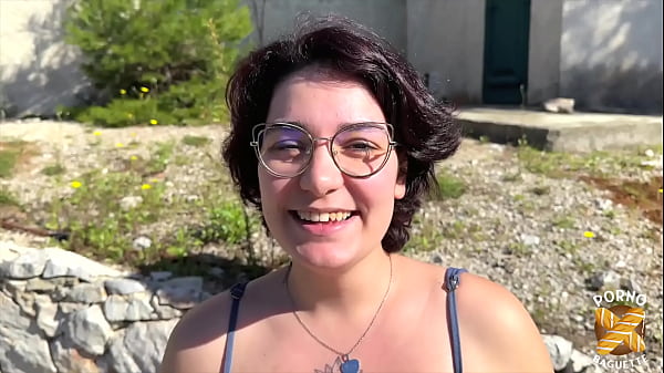 Download Video - Mizaki et ses gros seins se fait d&eacute;monter par une grosse bite