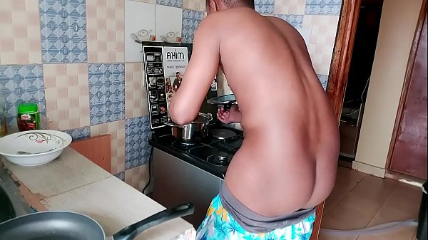 אח חורגת פורנו עירום שנתפס במצלמה