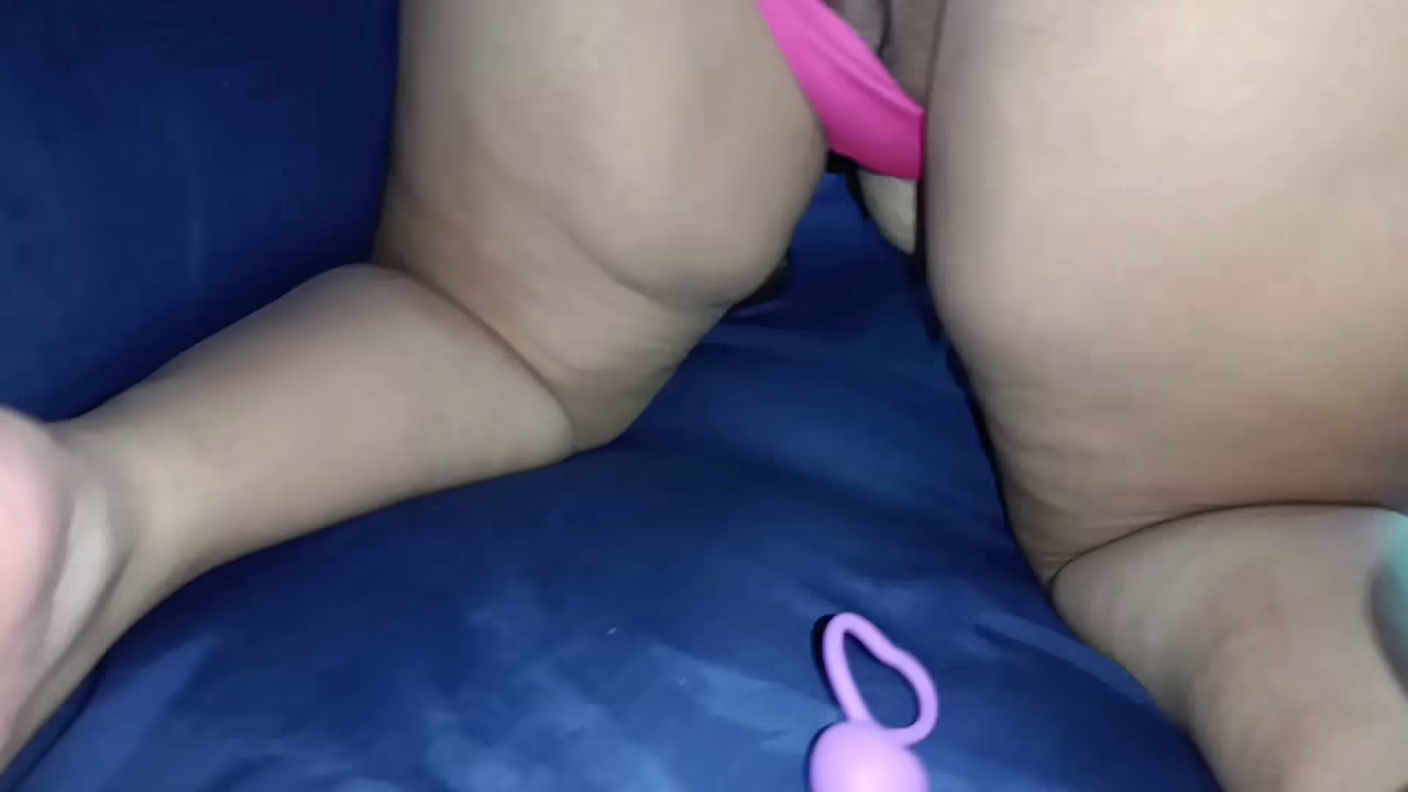 Me gusta cogerme al novio de mi prim@ nos grabamos r&aacute_pido para poder coger antes de que su familia y a la m&iacute_a nos cache