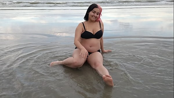 BELLE BELINHA COVER NOVINHA NINFETINHA GRAVIDA SENSUALIZANDO NA PRAIA