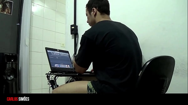 Horny Cutie Pie Jessie Saint Hooks Up With Bryan Gozzling!