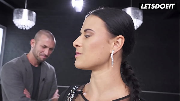 Super Hot MILF Billie Star Is Serious About Her Anal Addiction - HER LIMIT