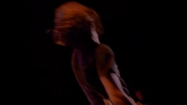 Nirvana - Lithium (Official Music Video)