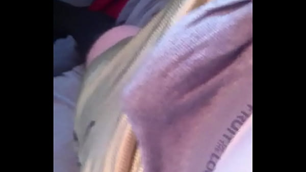 thumb bed room jerk
