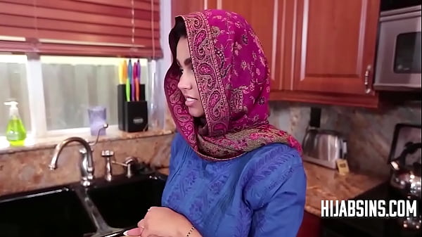 Respecting Her Traditions And Fucking Her In Hijab