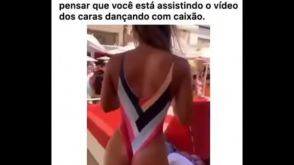 Gostosa de bikini