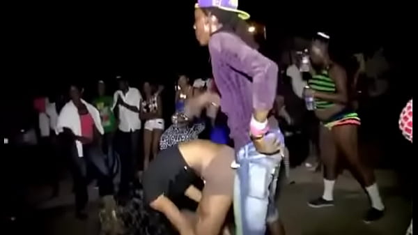 Download Video - Putinhas d&period; Esfregam a Buceta Na Pika Do Malandro