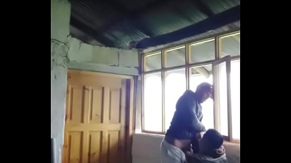 TRAILER / ENCONTRAMOS UNA CABAÑA ABANDONADA PAR...