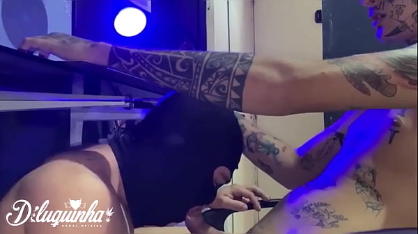 Download Video - F&atilde; falou que se o marido descobrir que ele gravou um v&iacute;deo porn&ocirc; est&aacute; fudido kkkk