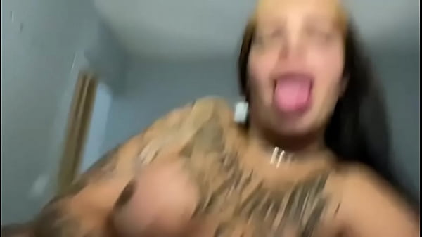 SOH VEM SE FOR PRA CHUPAR MEU CU ANTES DE ME FO...