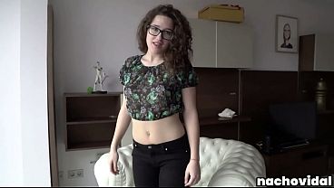 Geeky Fan Girl Alma Del Rey Loses Control for Nacho Vidal in a Hardcore First Session