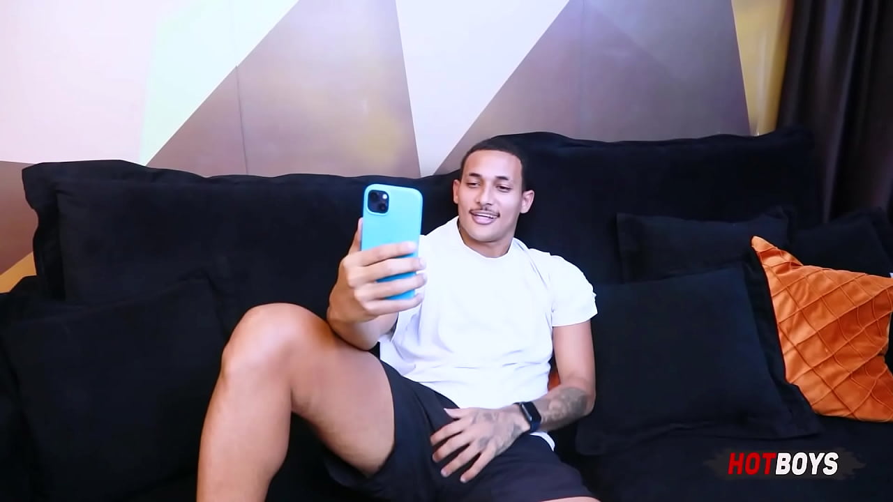 Gran polla entrando en el culo
                    big cock big dick bbc black cock anal sex gay amateur gay blowjob gay sex gay anal gay porn muchos negros
