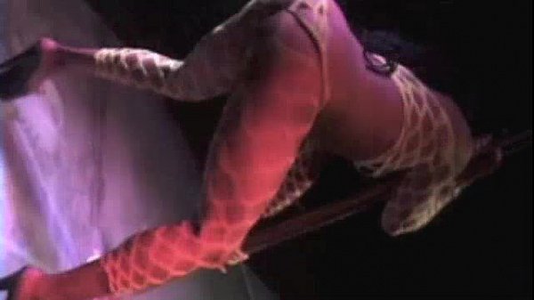 Big Booty Totally Nude Strip club in Las Vegas that serves a.!