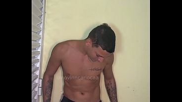 Download Video - Novinho dotado famoso no tiktok com short de jogar futebol batendo punheta em quanto fala putaria submissa&lpar;COMPLETO NO RED&rpar;
