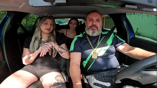 Dizero comes for a ride and shows off his breasts and does a challenge that he'll come back just to give his ass if he gets a million views