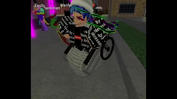 Garoto Bloco Fazendo Strip Gostoso