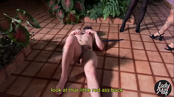 He wanted to feel the taste of the Goddess, so we showed him how it's done, pee, domme, humiliation, petplay (Subtitled in English)
