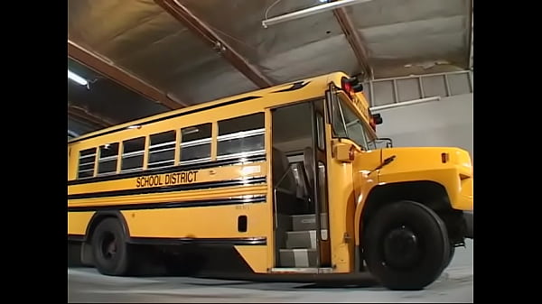 Download Video - Star quarterback of the football team penetrates juicy brunette teen near  bus parking