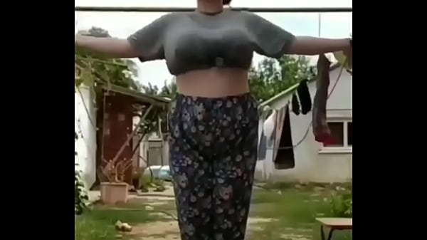 thumb bouncing boobs