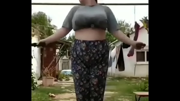 thumb bouncing boobs
