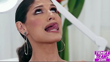 Download Video - Tall Slim Trans Queen Zariah Aura Booked Apppointment for Leg Waxing and Bush Shaving With English Beautician Gal Ritchie