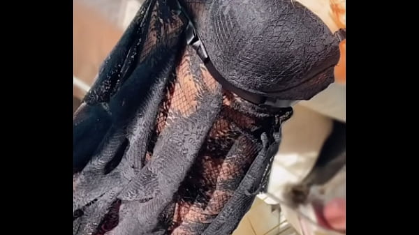 Coucou les Zamours, de retour à la maison après une nouvelle journée passée ...