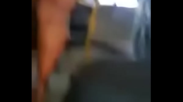 Une Femme Prend Un Bus