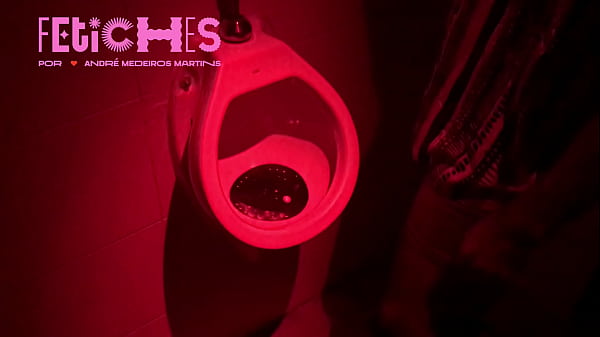 Gostosos se pegam na sauna