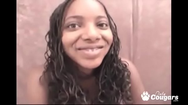 Ebony Amateur Dvonna Has Amazing Natural Titties