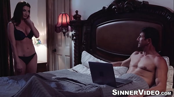 Muscular Tommy Gunn rammed hard the bald pussy of brunette Silvia Saige