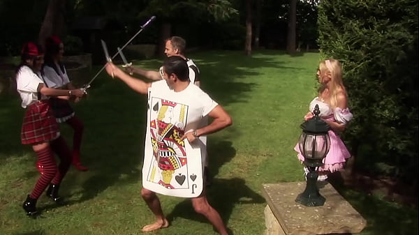 Courtney Cummz And Sarah Vandella Vibrate Each ...