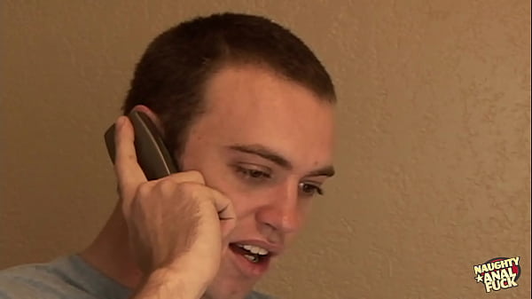 Anna Dibina ouvre son cul et notre cam&eacute;ra vous permet de regarder dans le trou profond (4K)