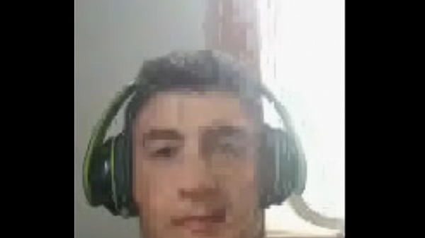 M. Nate Richer Se Masturbe Devant La Caméra