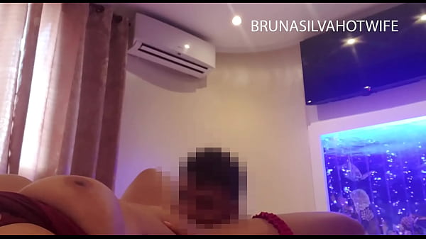 Married Brazilian woman being exposed by her husband - brunasilvahot