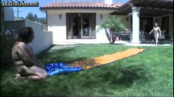 Teen cutie tasting a old dick in fresh air