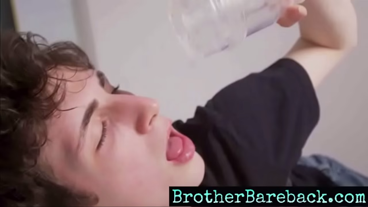 Me pillaron bebiendo el semen de mi hermanastro.
                    cum teen blonde blowjob young toy oral secret caught twink hung cum eating jocks fleshjack stepbrother stepbro cest muchos negros