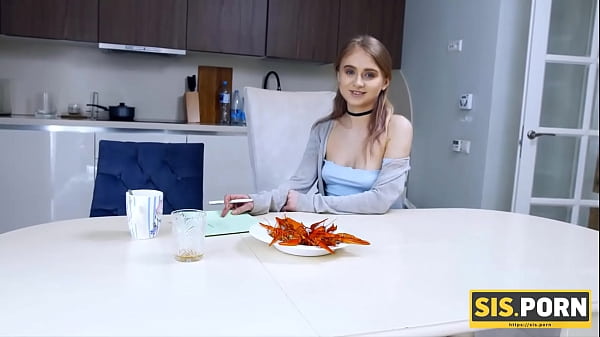 SIS.PORN. Colleen spits on the rules coming to stepbrother to suck and have cock in snatch