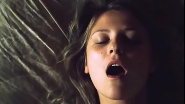 Scène De Sexe De Célébrité Russe - Natalya Anisimova Dans Love Machine (2016)