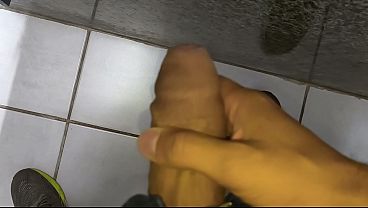 Punheta gostosa do corninho